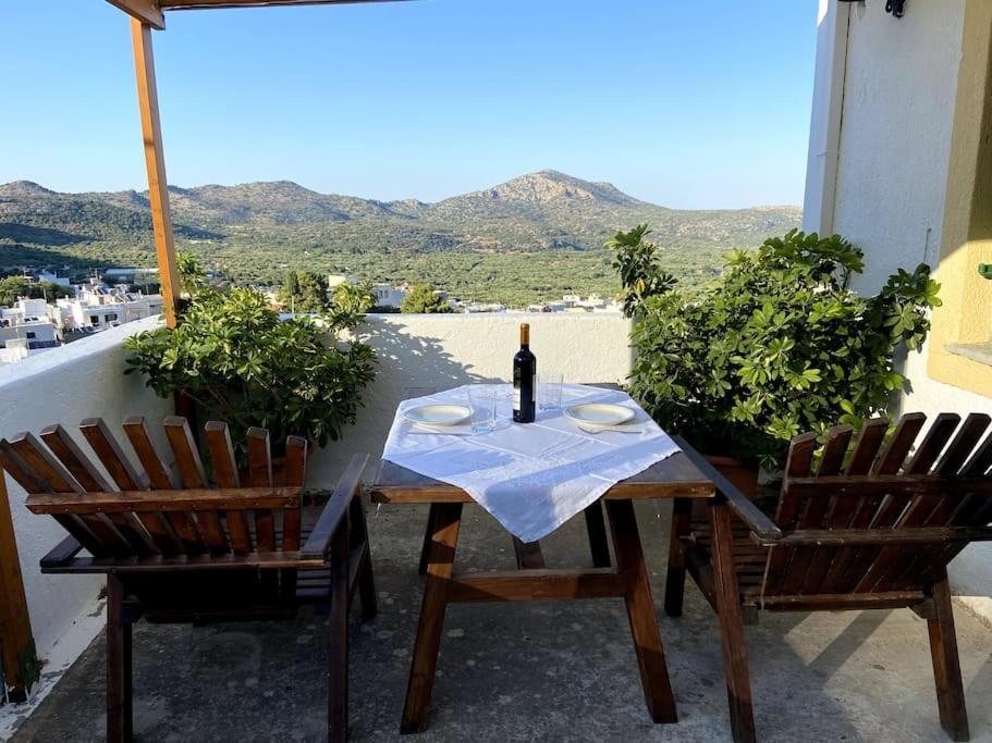 Kamari- Stunning Views Apartment
