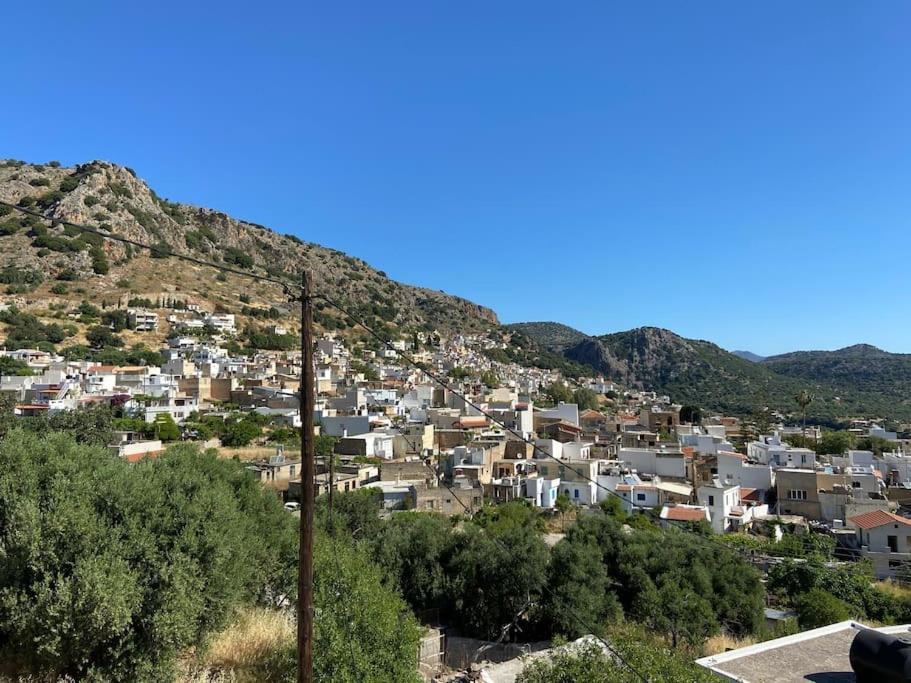 Kamari- Stunning Views Apartament *