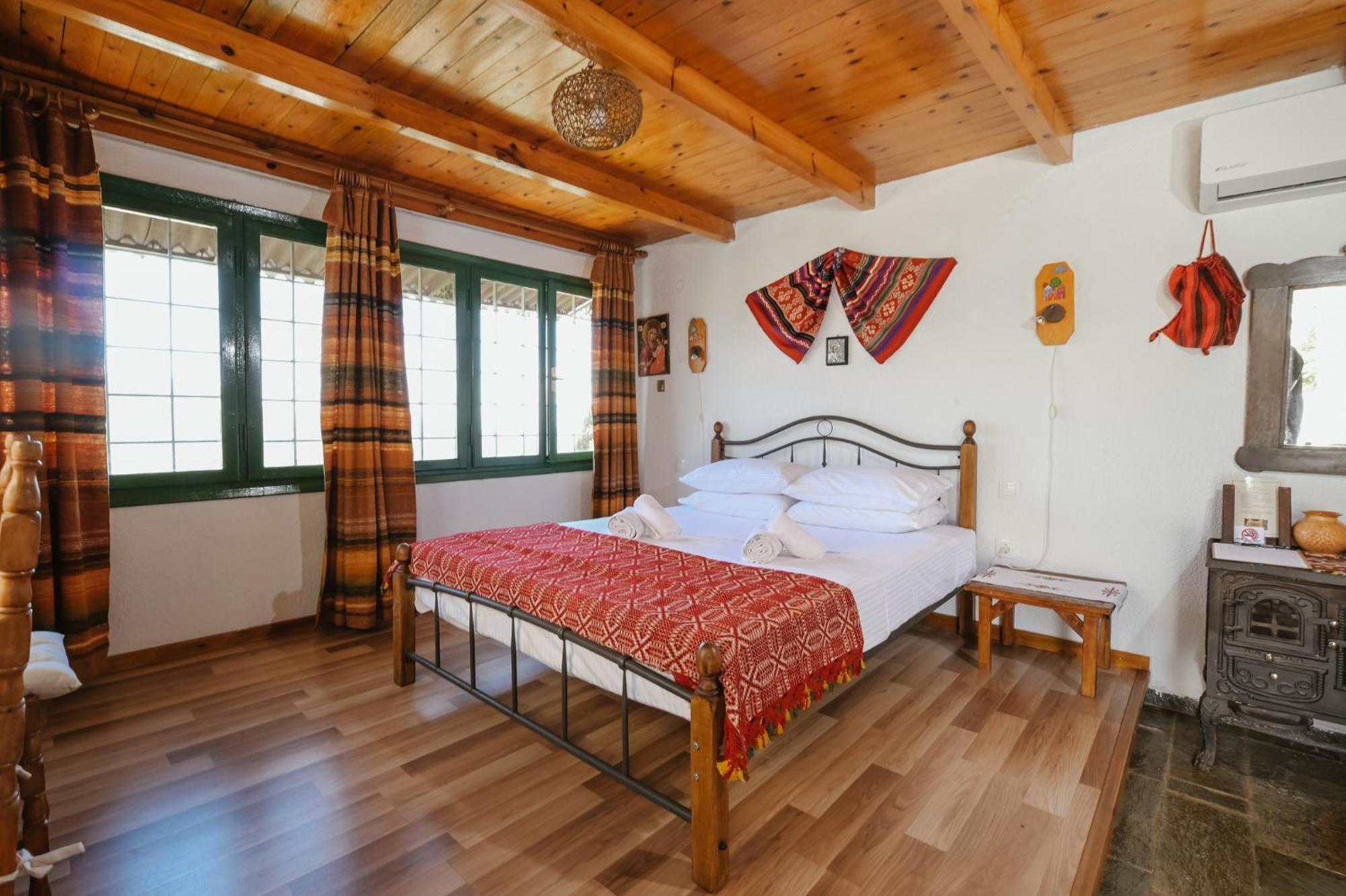 Kamari- Stunning Views Apartament *